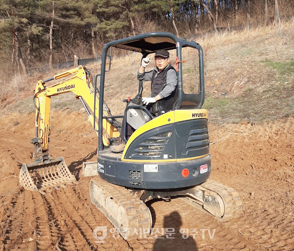 옥대리에서 포크레인 작업중