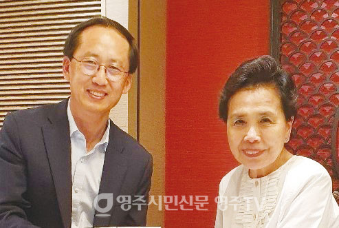 장모(가수 이미자씨)와 함께(2019년 8월. 가족행사)