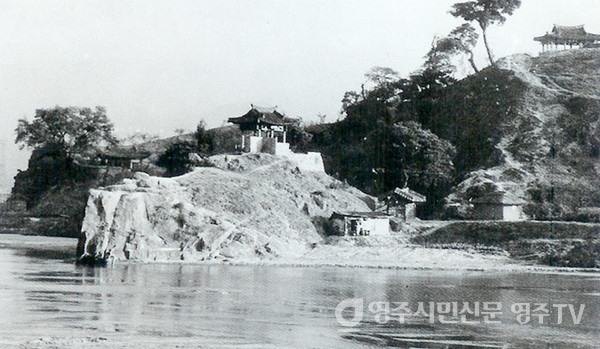 구산 남서편 동구대 위에 세워진 봉송대(1950년대 모습)
