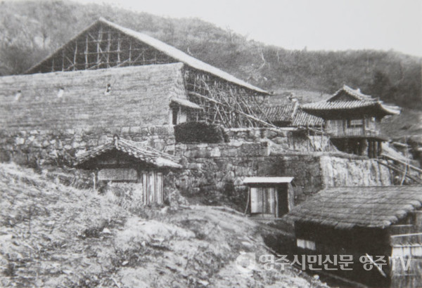 1916년 해체수리 때 가설덧집과 목재보관소