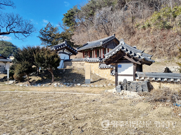 단산면 병산리 숭보사(시조부터 18위 신위 모심)