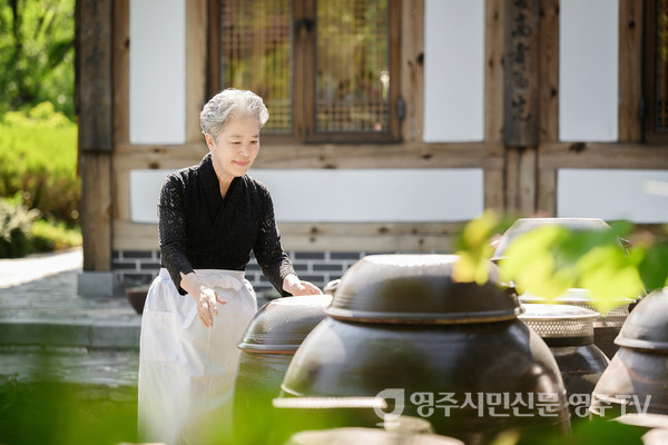 직접 만들고 살피는 발효 장독대