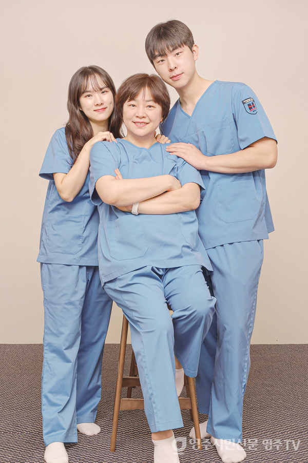 정은미 씨와 함께 간호사를 꿈꾸는 자녀들