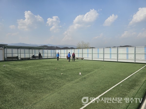 회원들과 운동하는 모습