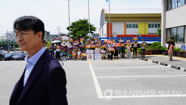 이재훈 전 부시장 (6.19 시의회 앞)