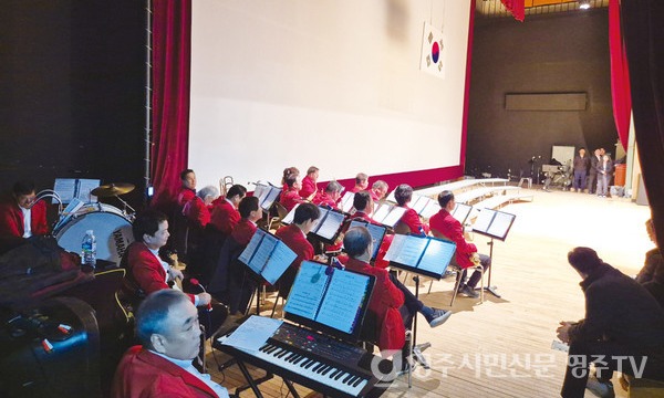 국가기념일을 맞아